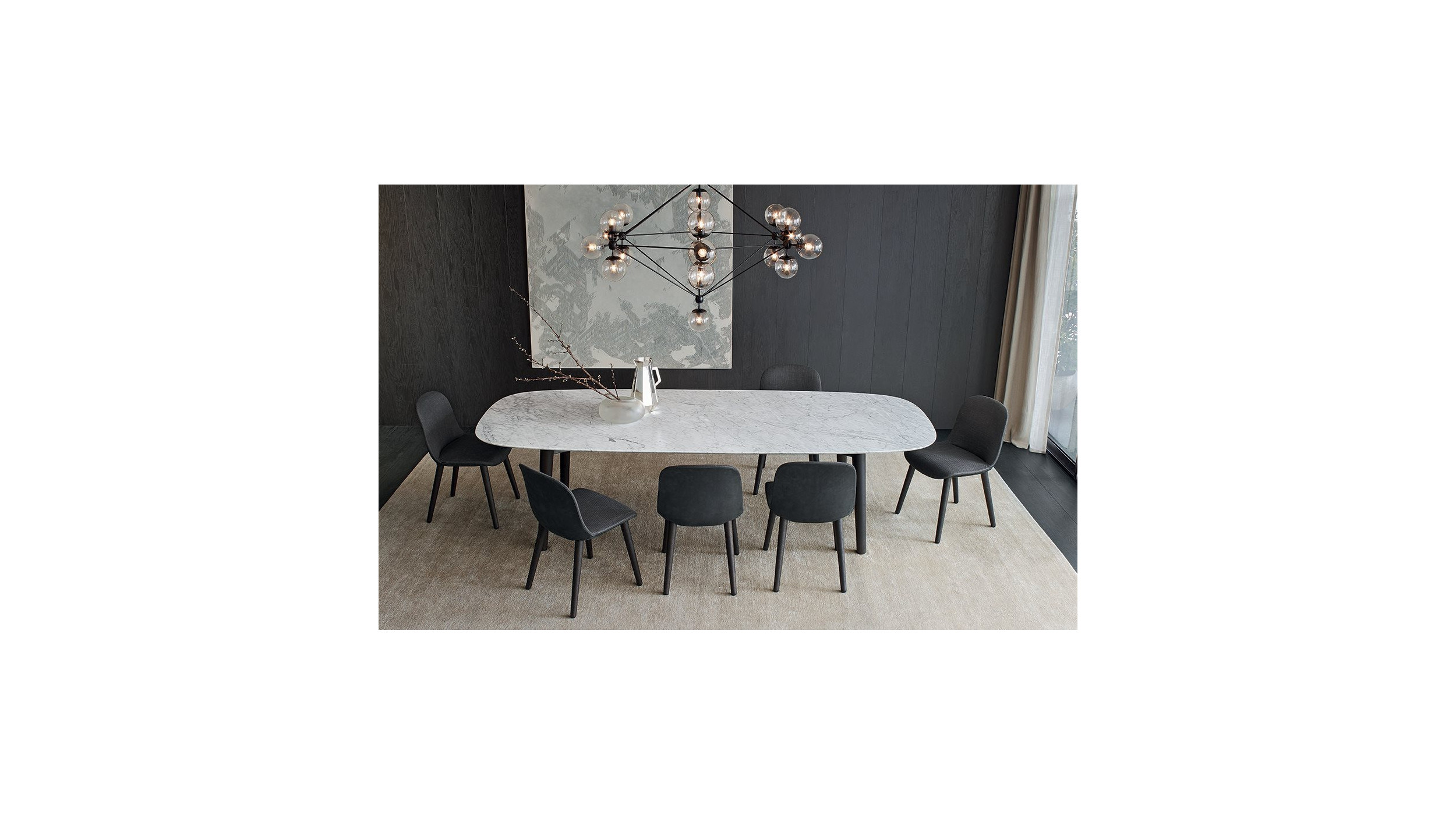 Серый мраморный стол