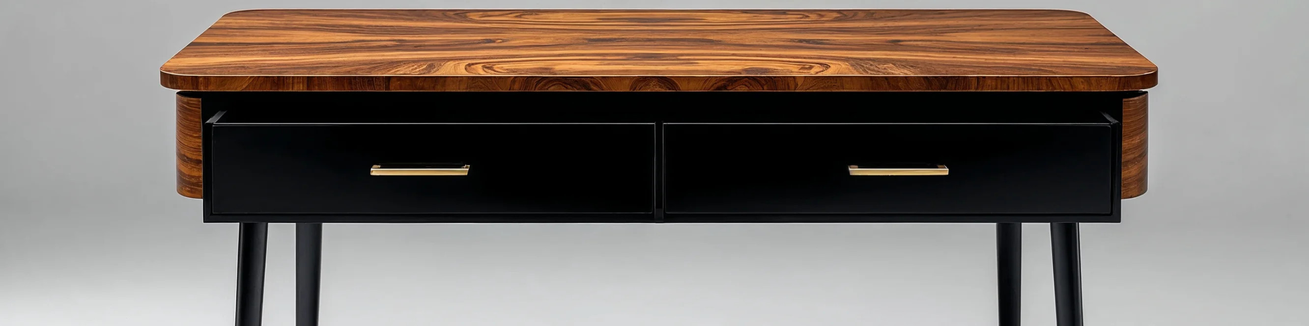 Письменные столы в MIRONOVA ART — комфорт для работы каждый день.