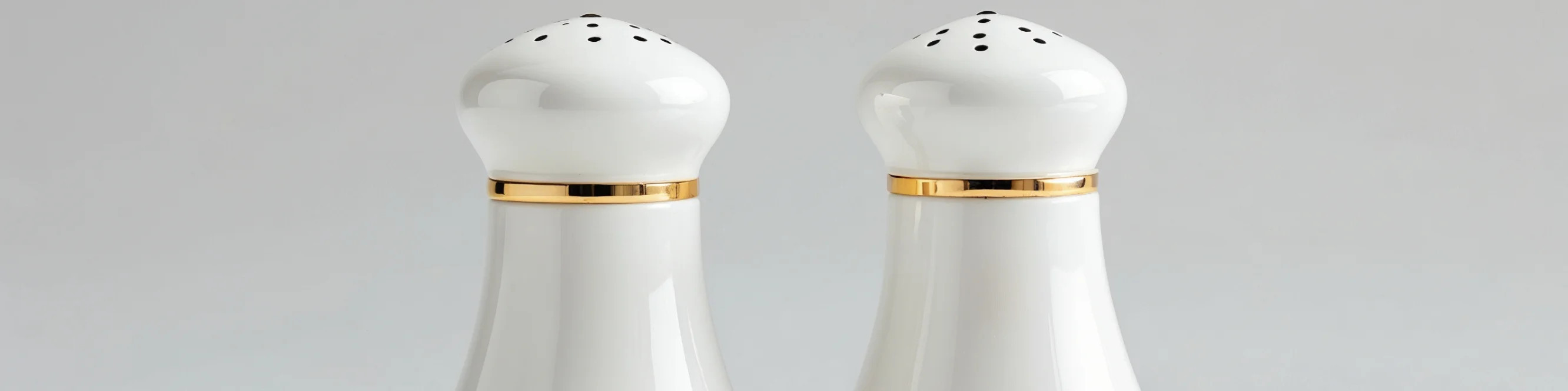 Salt and pepper shakers at MIRONOVA ART – function and aesthetics.