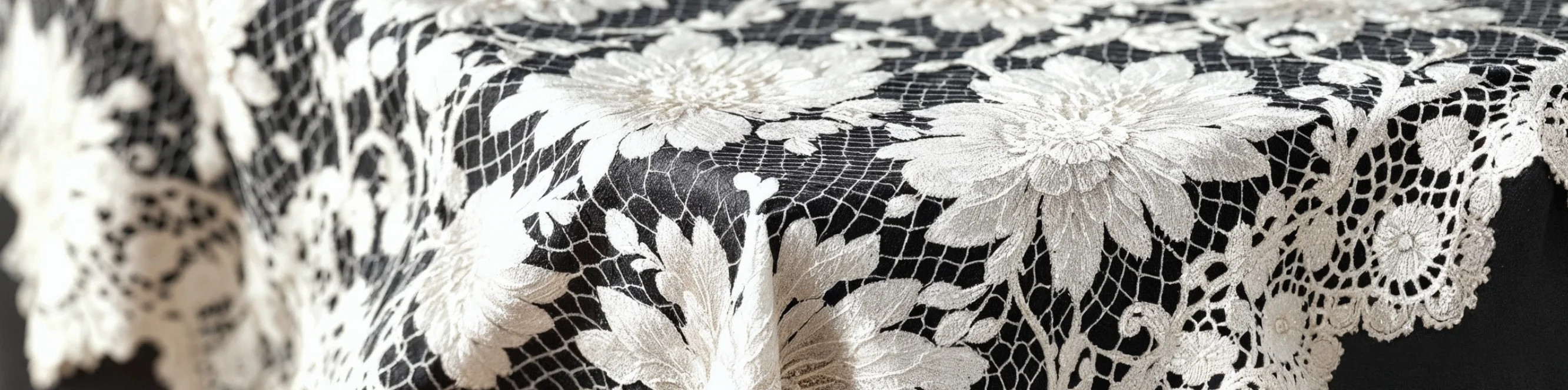 Скатертина в MIRONOVA ART - ідеальне поєднання краси та якості.